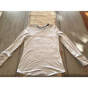 Title Nine Grace 2.0 Buttah LT Light Blue Long Sleeve Ruched Cuff Women Sz S